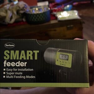 Torlam Smart Feeder with Digital Display Brand New in box